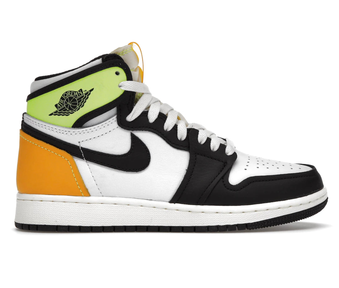Jordan 1 Retro High “White Black Volt University Gold” (GS)