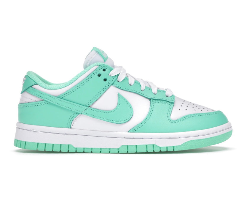 WMNS Nike Dunk Low “Green Glow”
